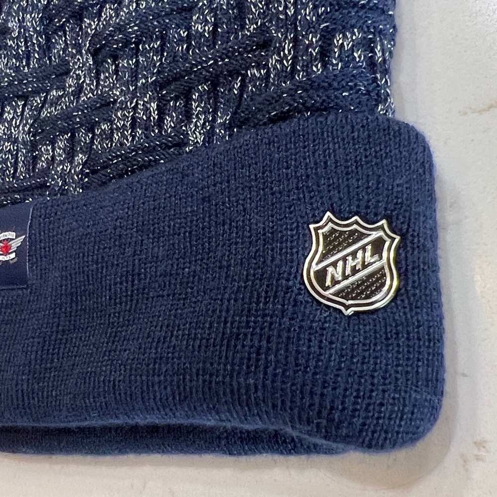 Winnipeg Jets NHL Navy Knit Beanie Pom Hat Metallic Silver One Size NWT - Picture 6 of 7